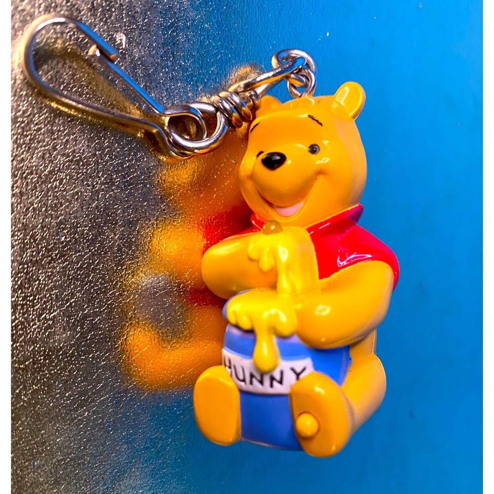 Disney Winnie the Pooh With Hunny Pot Keychain Clip Avon Pooh Pals 2”